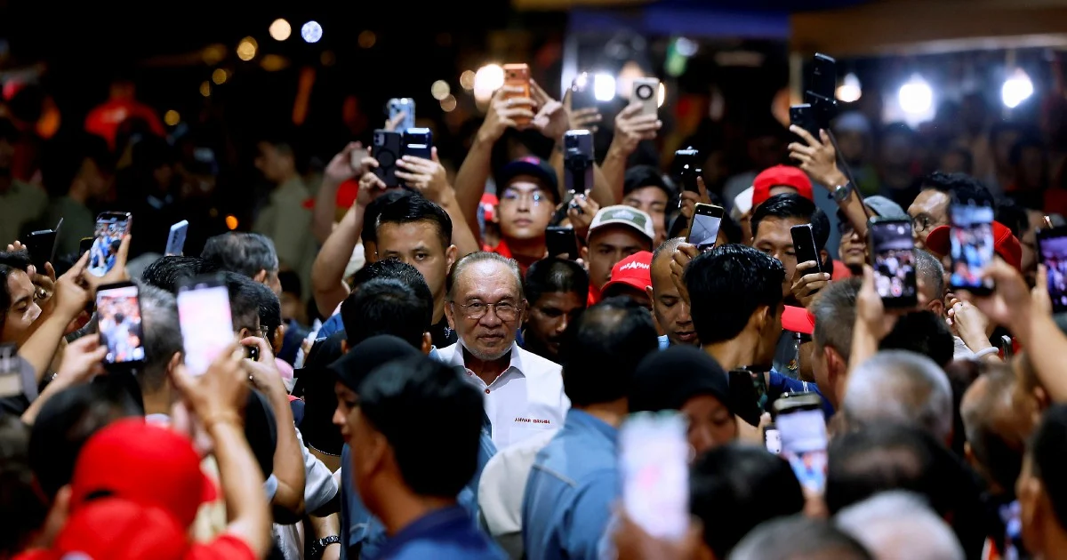 Anwar Declares End to Cronyism and Plunder in New Political Era