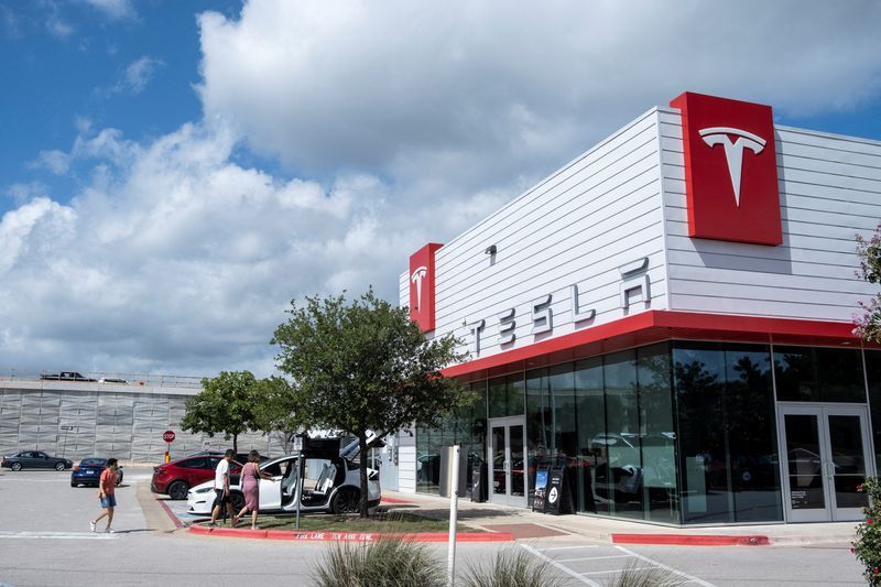 US Safety Board Opens Investigation into Fatal Tesla Crash in Texas Home