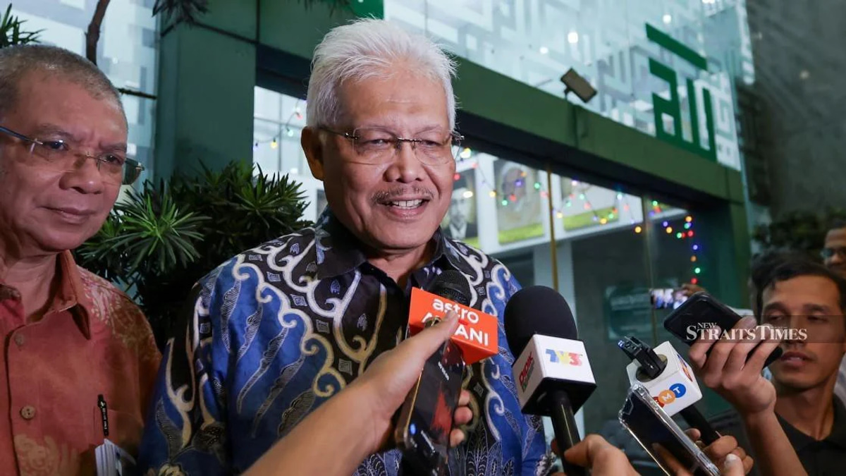 Hamzah to reclaim opposition leader's seat as Bersatu realignment reshapes parliament