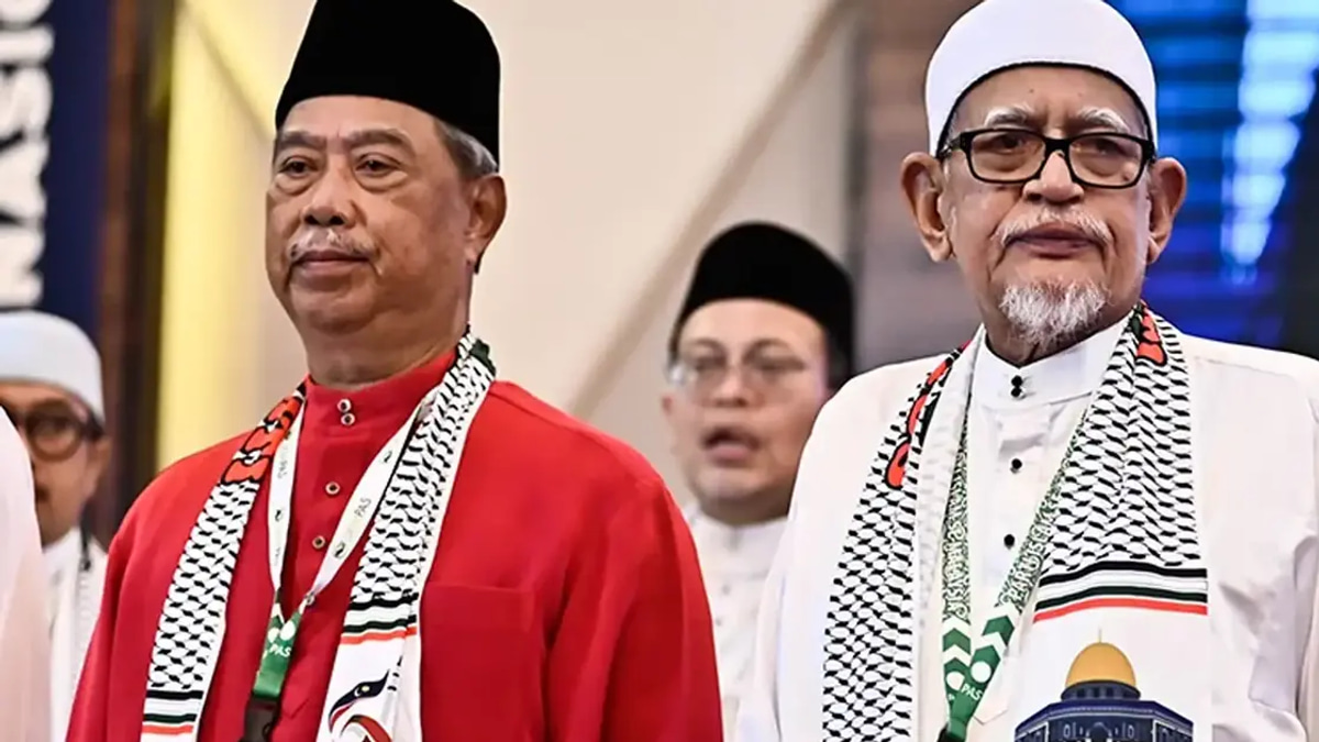 Muhyiddin Accuses PAS of Betraying Perikatan Nasional With Secret BN Talks