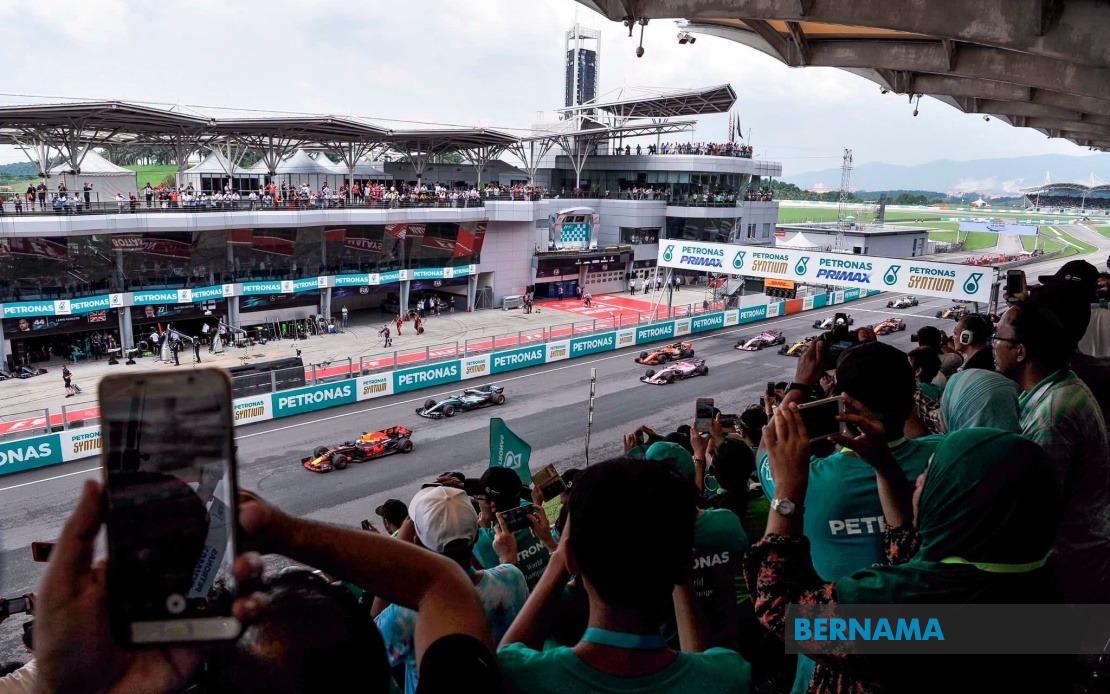 PM Anwar Opens Formula 1 Bahrain Grand Prix to Malaysian Fans With RM200 MADANI Tickets
