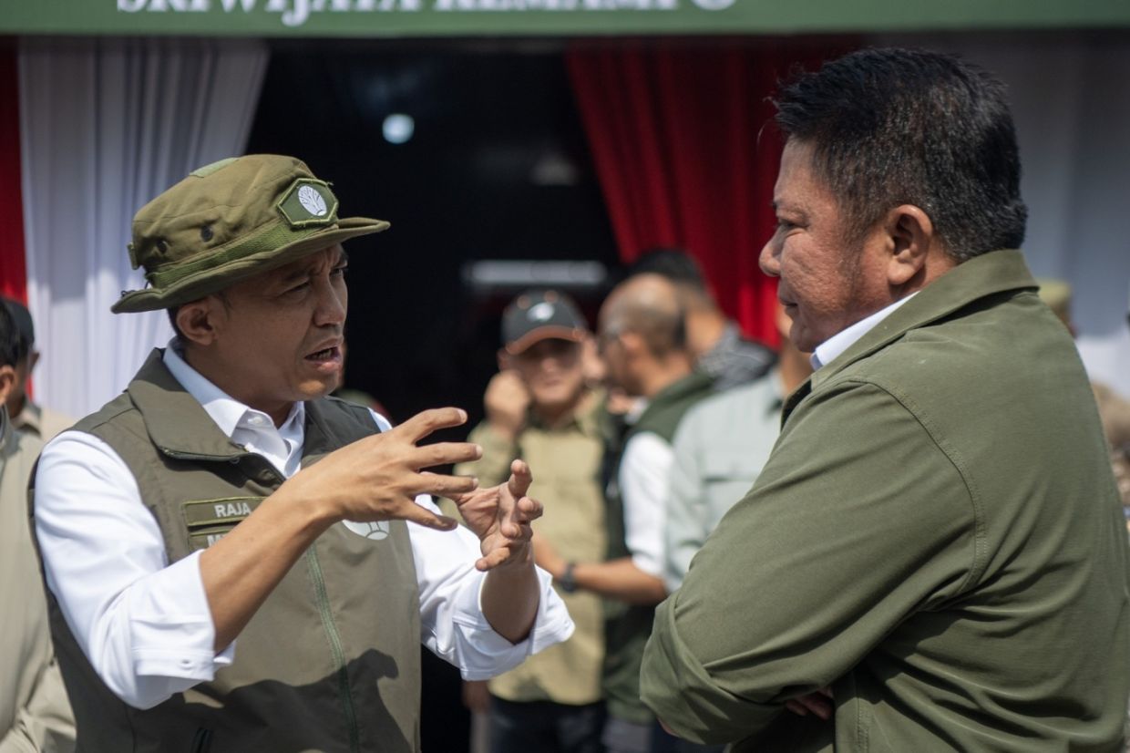 Indonesia's Anti-Corruption Agency Investigates Missing Funds in Forestry Minister Bribery Case