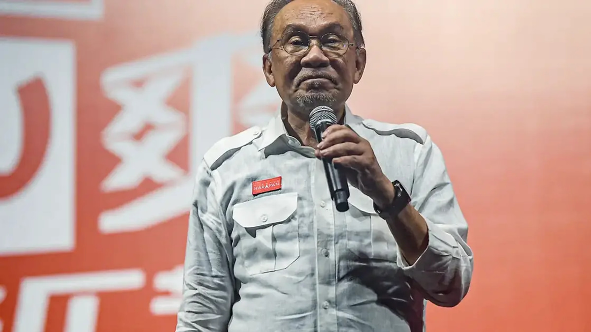 Anwar Calls for Unity as BN Secures Johor Victory