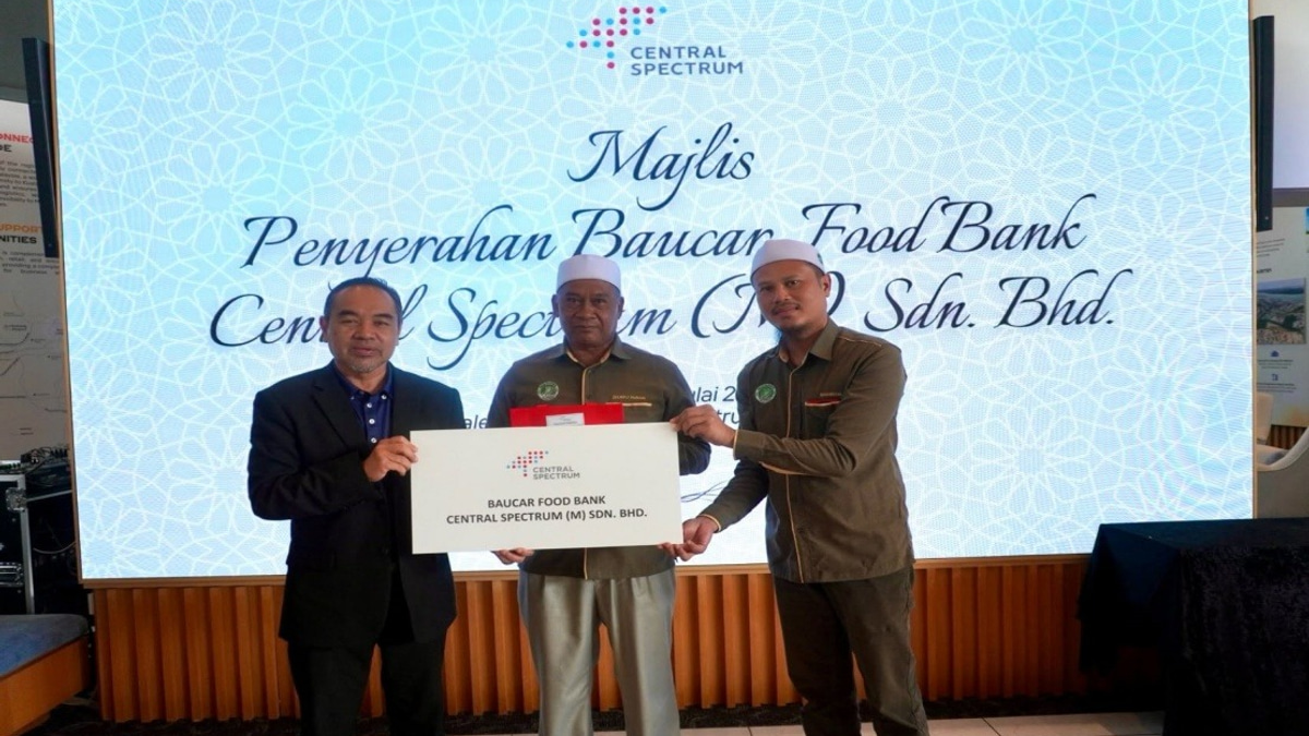 Central Spectrum Pledges RM10,000 Food Bank Support for Pulau Indah Community