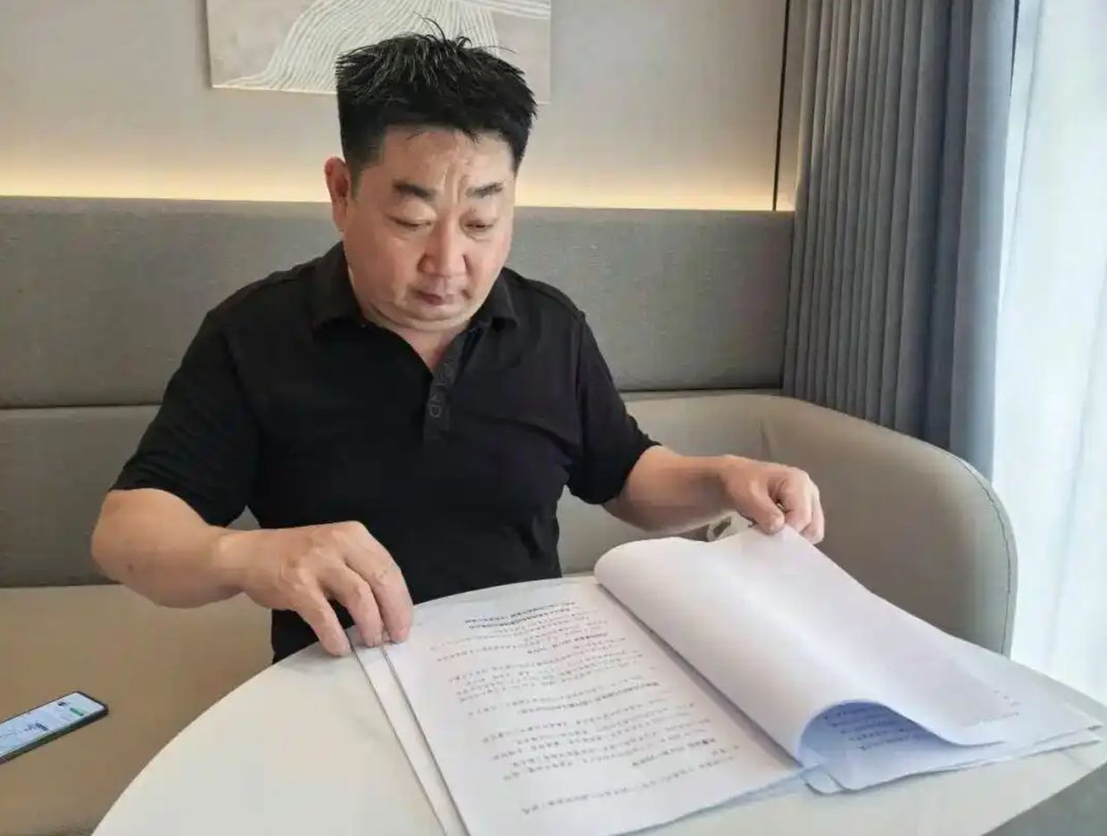 Chinese Father Sues Gaming Giants Over Son's Addiction, Seeks Regulatory Enforcement