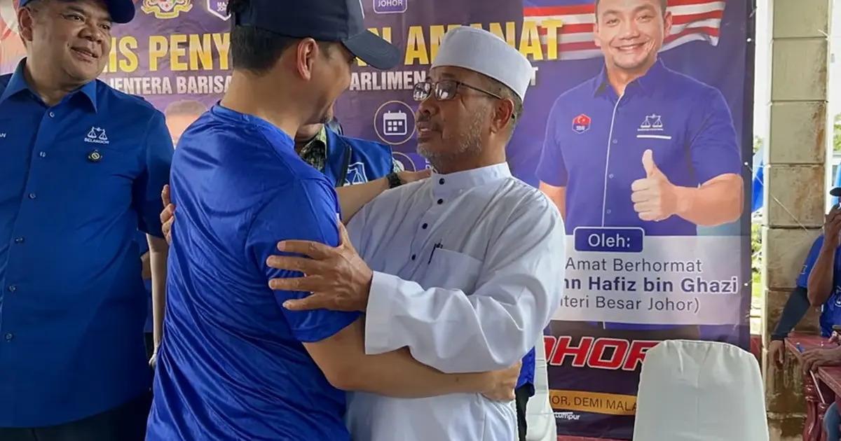 Onn Hafiz 'Touched' as PAS Leaders Attend BN Event in Batu Pahat