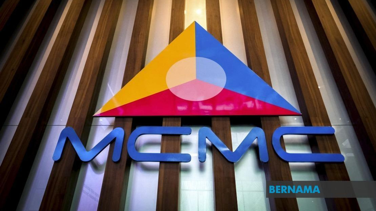 MCMC Seizes 6,916 Units of Uncertified Communication Equipment Worth RM2.06 Million