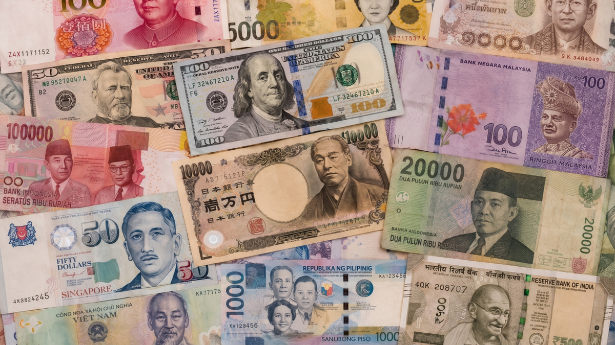 Asian Currencies Slide as Middle East Tensions Spike Oil Prices; Seoul's KOSPI Crashes 8%