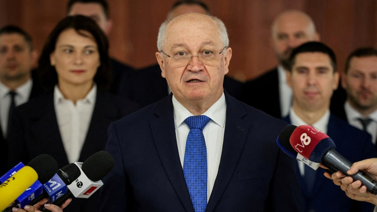 Moldova's Prime Minister Alexandru Munteanu Steps Down Over Principle