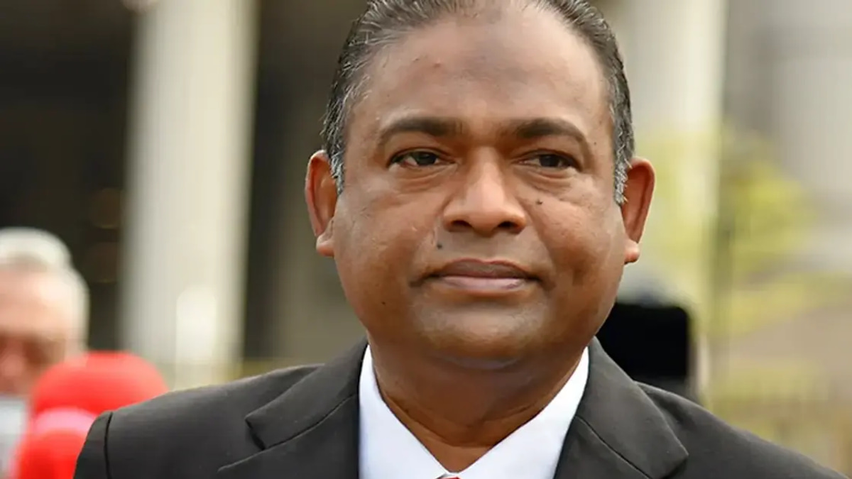 Former Tabung Haji chairman not arrested, son clarifies amid online speculation