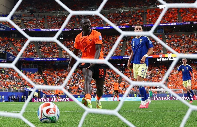 Brobbey's Double Strike Positions Him as Future Dutch Lead Attacker