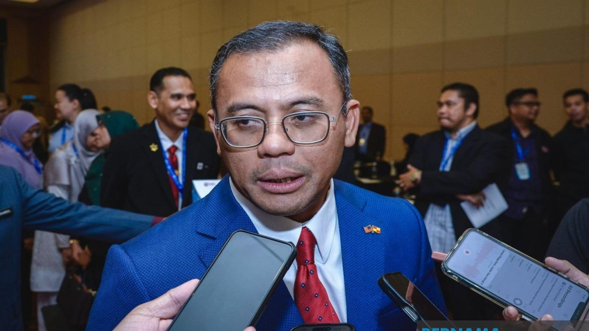Selangor's Menteri Besar Calls for Holistic Policy Approach to Address Real-World Challenges