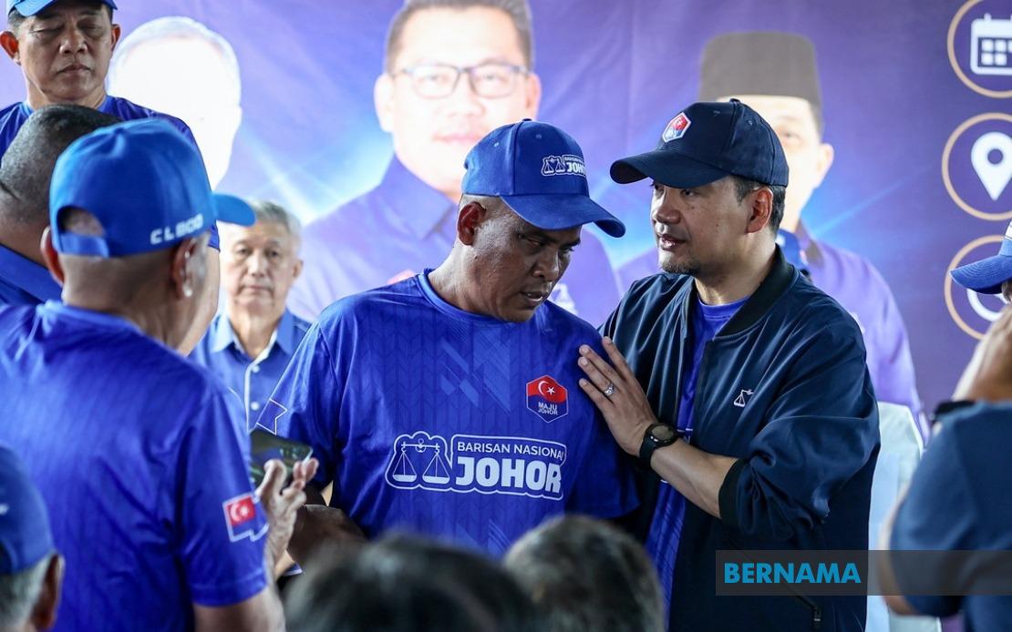 Blind Since Birth, Johor Voter Refuses to Let Disability Stop Him From Fulfilling Civic Duty