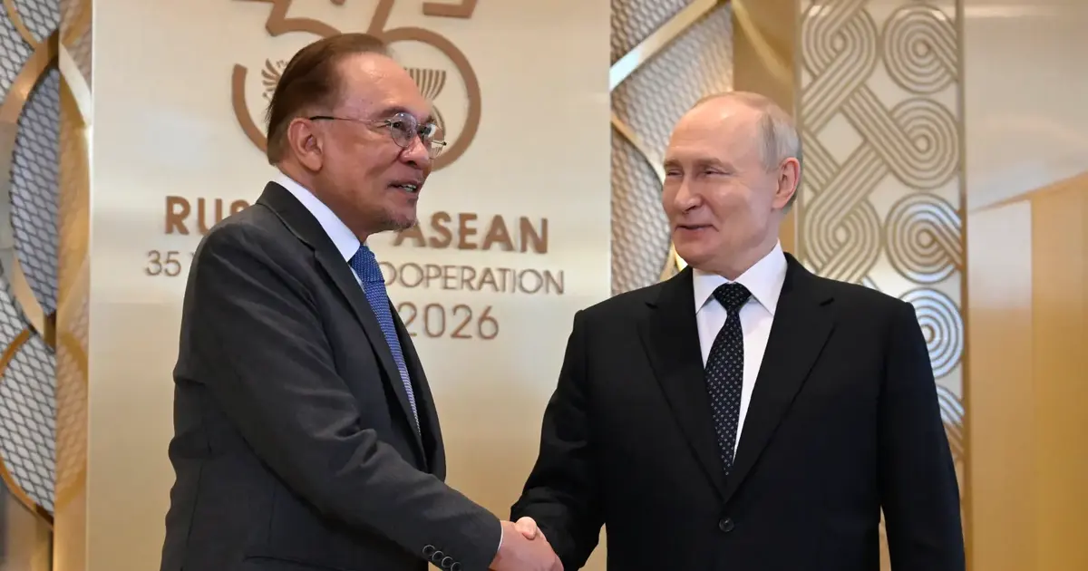 Putin pledges two decades of stable oil and gas supplies to Malaysia