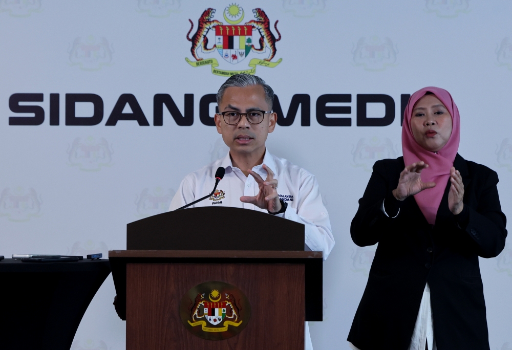 Anwar orders accelerated processing of 15,000 foreign worker applications to ease labour shortages