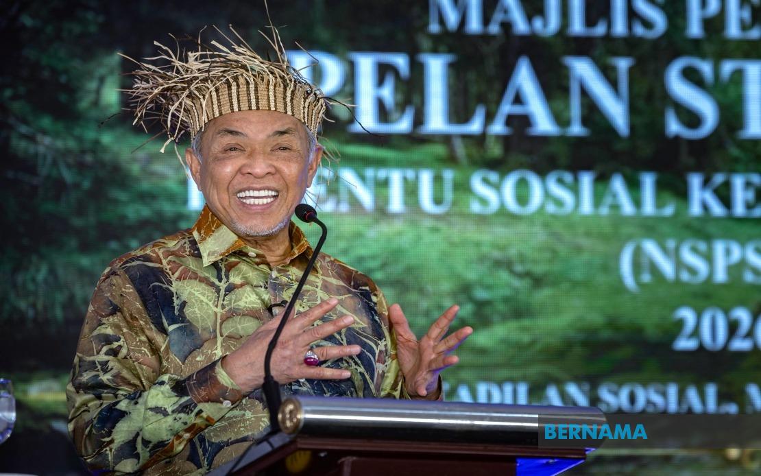 Ahmad Zahid Asks Malaysians to Pray for Anwar's Swift Recovery After Surgery