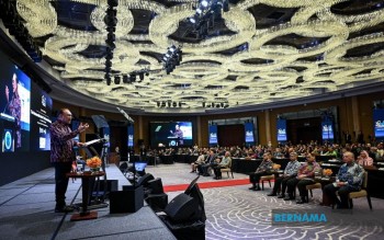 Malaysia Must Build Sovereign Cloud Infrastructure to Protect Sensitive Data, PM Anwar Says