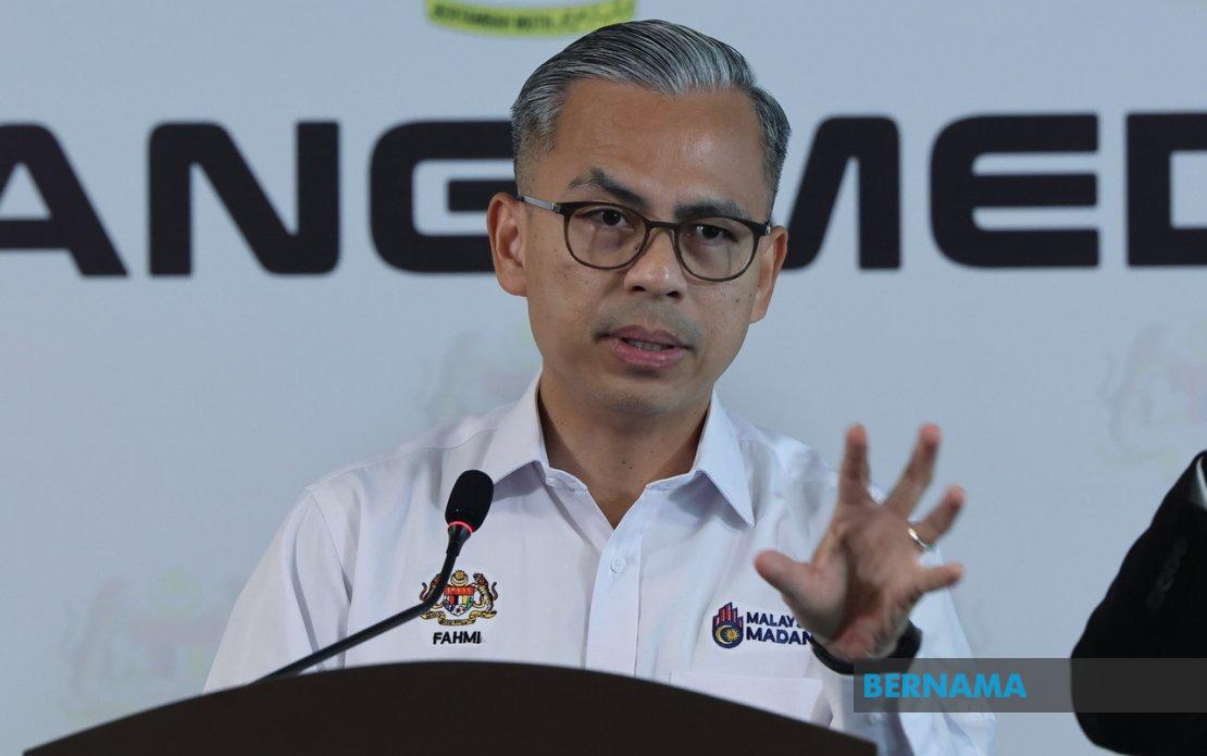 PM Anwar Orders Accelerated Processing of 15,000 Foreign Worker Applications