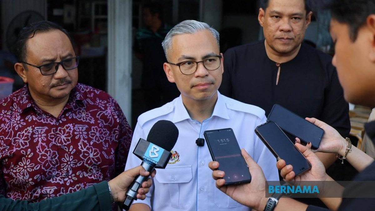 Johor Election Campaign Must Be Fact-Based, Not Slanderous, Says Fahmi