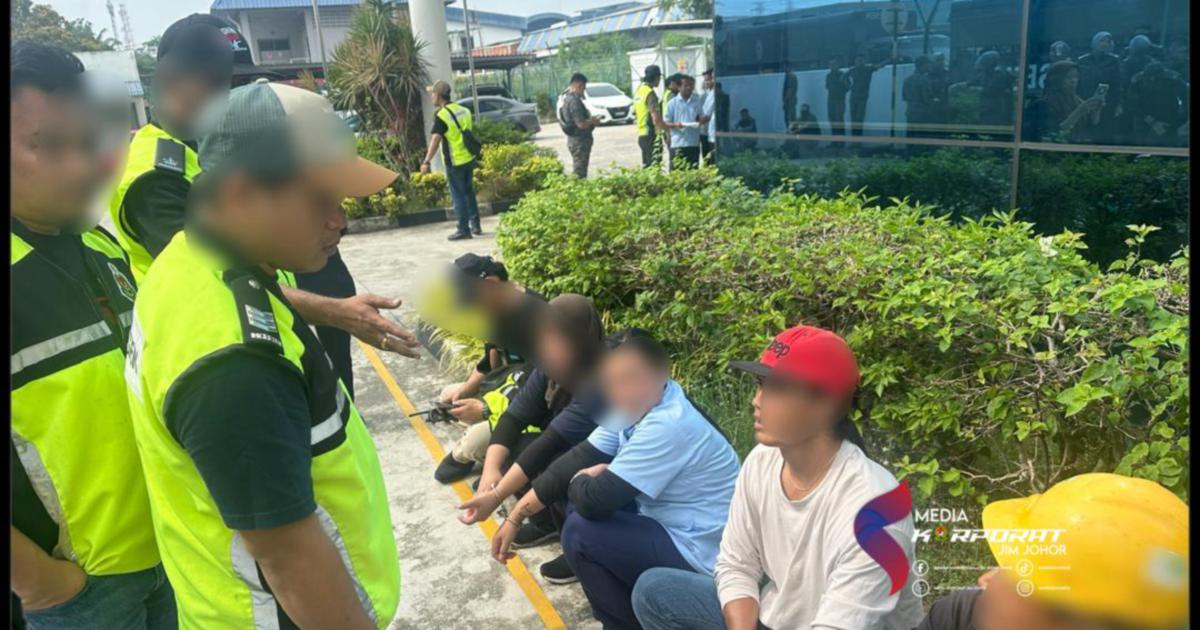 HR Officer and 80 Foreign Workers Held in Johor Illegal Employment Crackdown