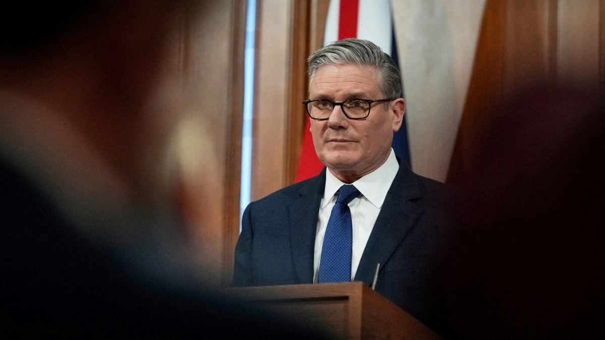 Trump Predicts Starmer's Resignation Over UK Policy Failures