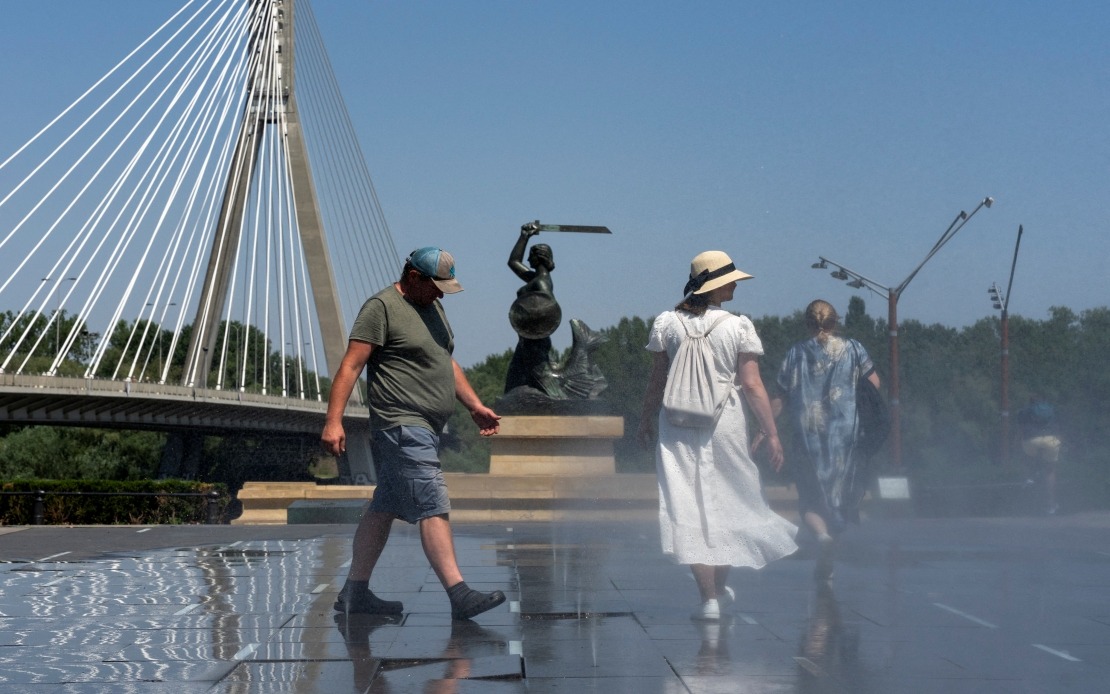 Poland Swelters as Heat Wave Shatters 105-Year Temperature Record