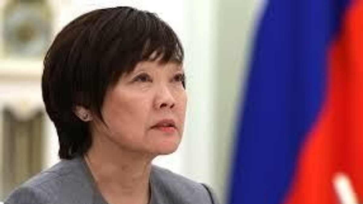 Akie Abe Confronts Her Husband's Killer in Court, Seeks Understanding of His Motives