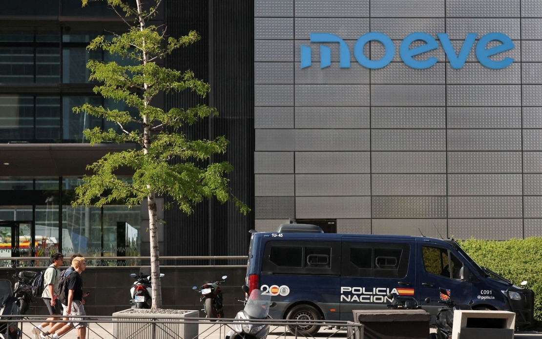 Fire at Madrid's Torre Moeve Contained; Spain's Second-Tallest Building Evacuated