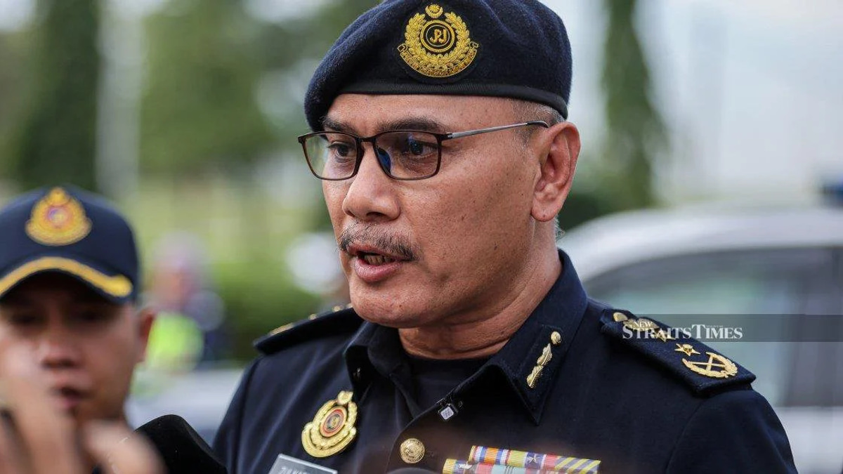 Johor RTD Issues Investigation Notices to Helmetless Campaign Riders