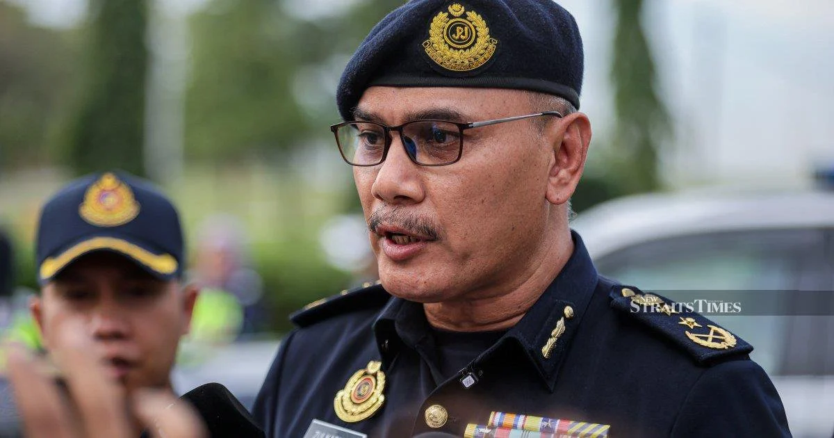 Johor RTD Issues Investigation Notices to Helmetless Campaign Riders