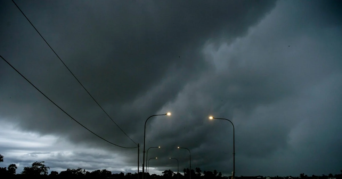 Heavy rain and thunderstorms sweep across Malaysia as Met Department warns of hazardous conditions