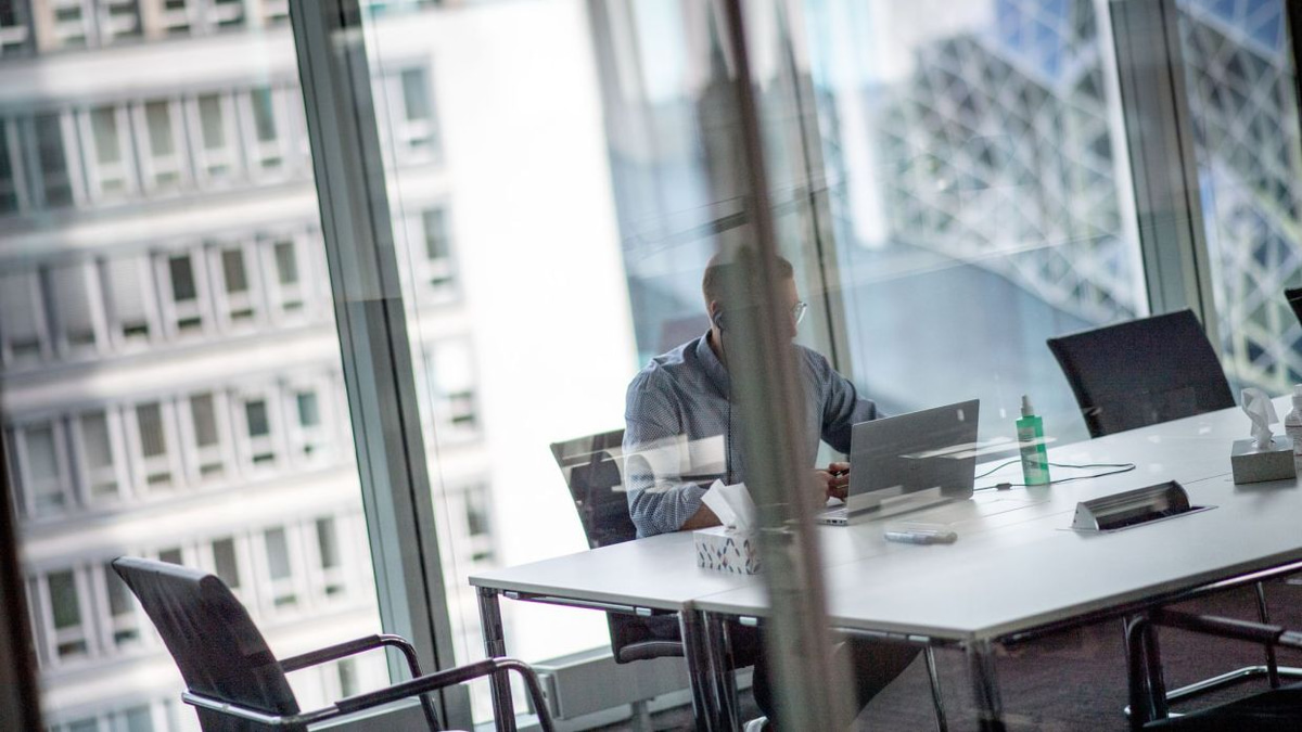 UK Survey Reveals Growing Public Scepticism Toward AI Despite Industry Enthusiasm