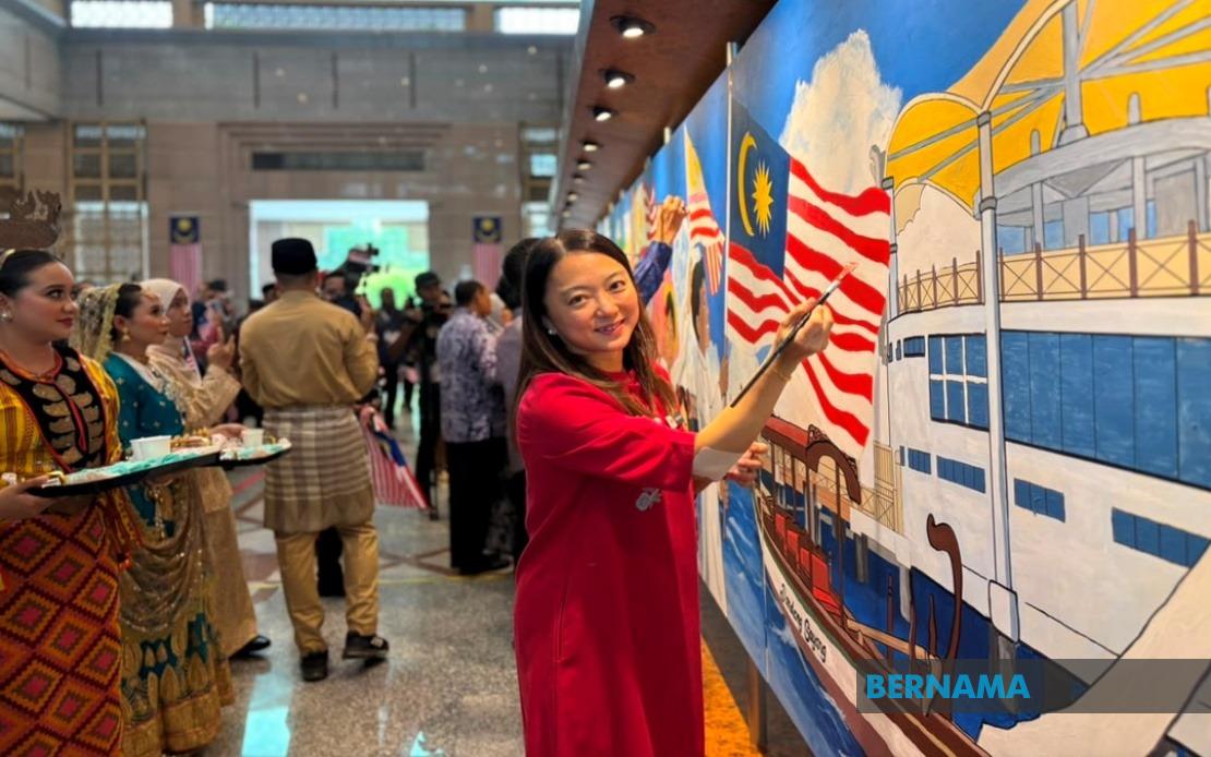 Over 60,000 Malaysian Flags Distributed Across Federal Territories Ahead of National Day