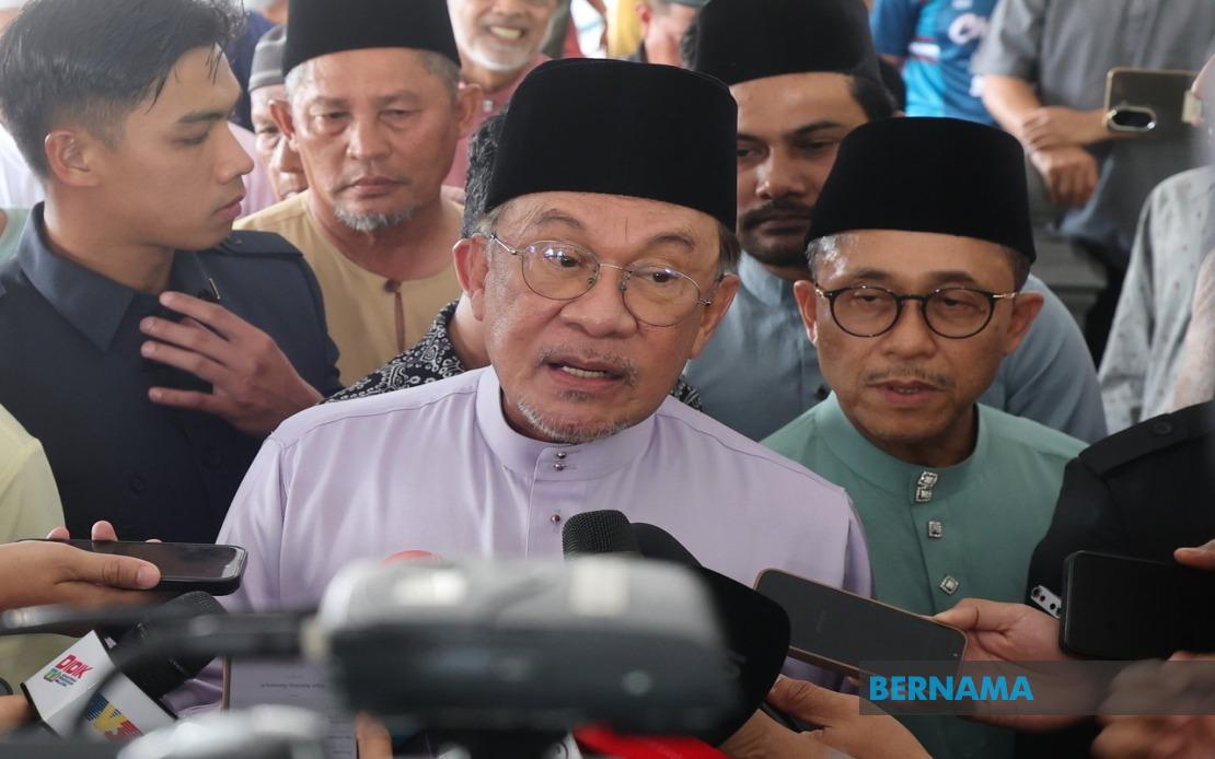 Anwar Pushes for Streamlined Local Authority Approvals to Strengthen Malaysia's Competitiveness