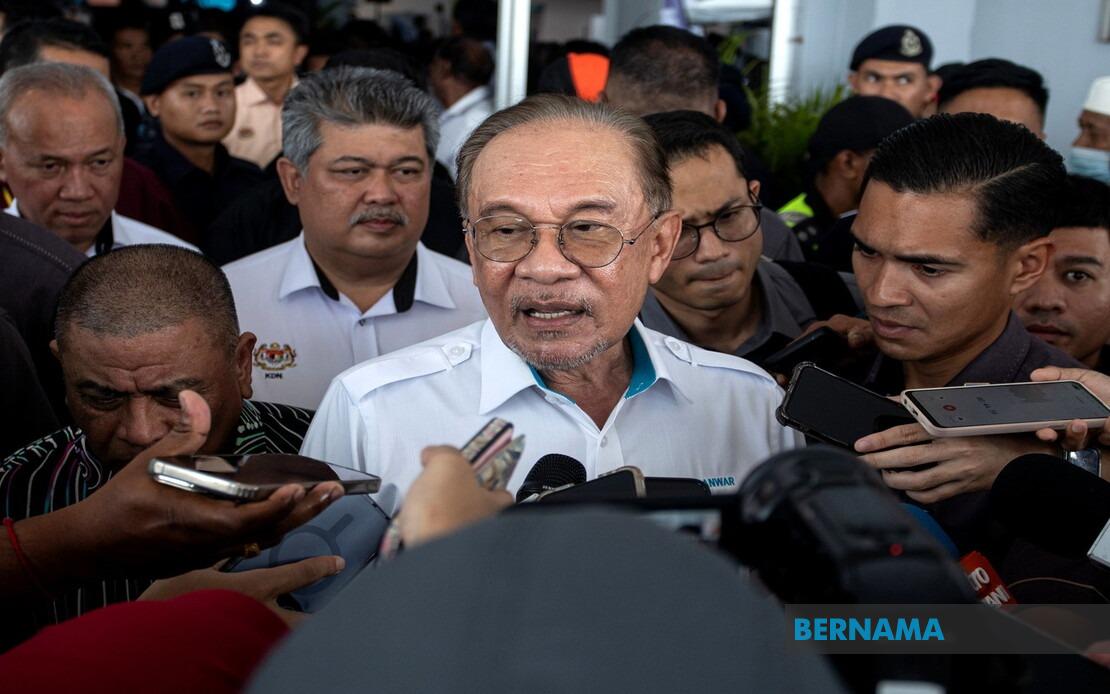 PM Anwar Cautions Coalition Partners Against Public Attacks During State Campaigns