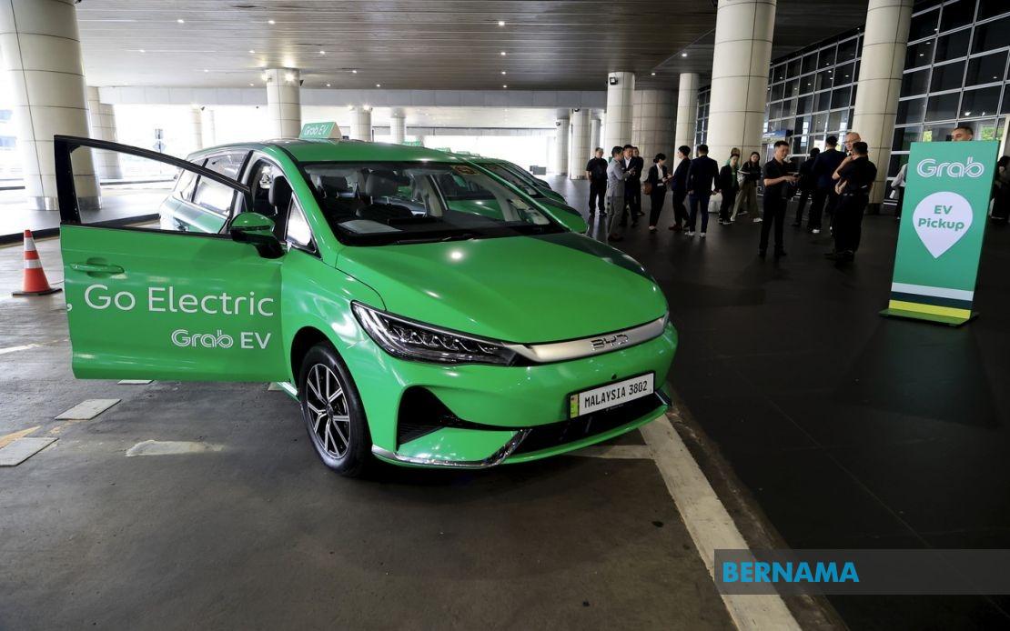 Tan Sri Lee Lam Thye Calls for Comprehensive Safety Framework to Protect E-Hailing Drivers