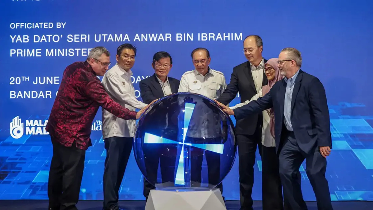 PM Anwar Appoints Semiconductor Adviser to Bridge Industry-University Gap