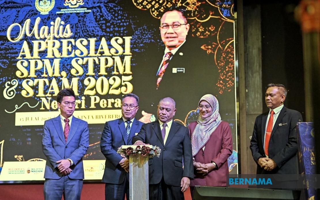 Perak's Menteri Besar Scholarship Eases Family Finances, Fuels Student Achievement