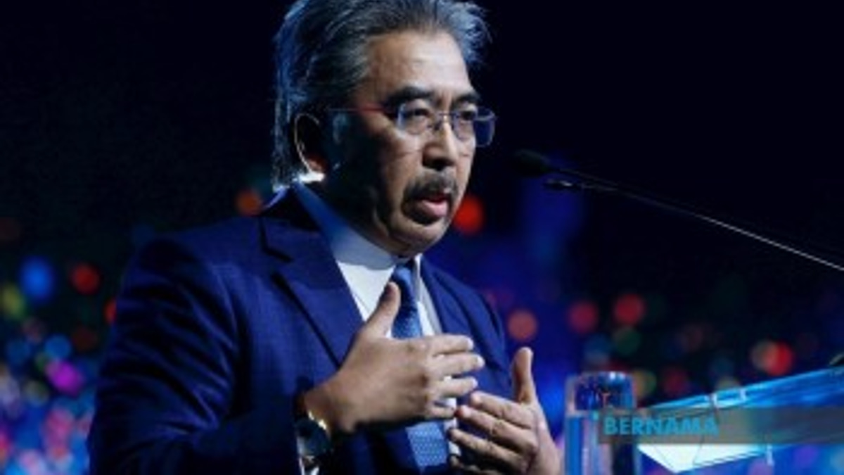 Malaysia to Reassess Import Strategy and Bolster Home-Grown Industries, Says Johari