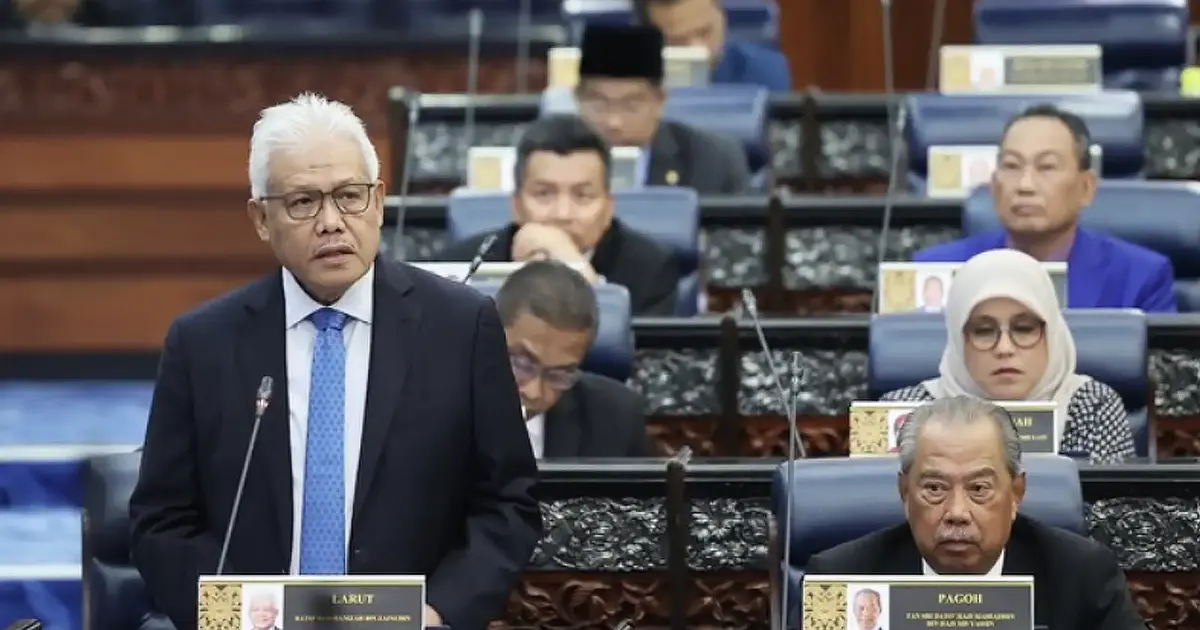 Hamzah Reclaims Opposition Leader's Front Row Seat as Muhyiddin Moves Back