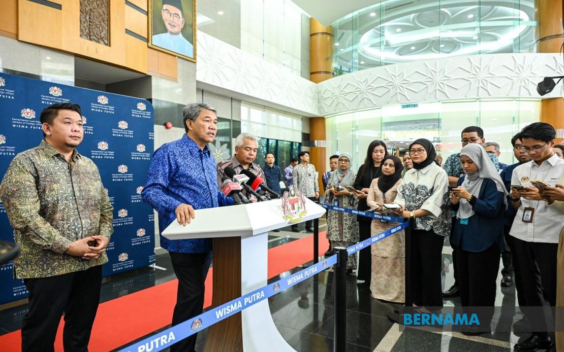 Myanmar Signals Willingness to Repatriate 5,000 Refugees by Sea, Malaysia's Mohamad Hasan Confirms