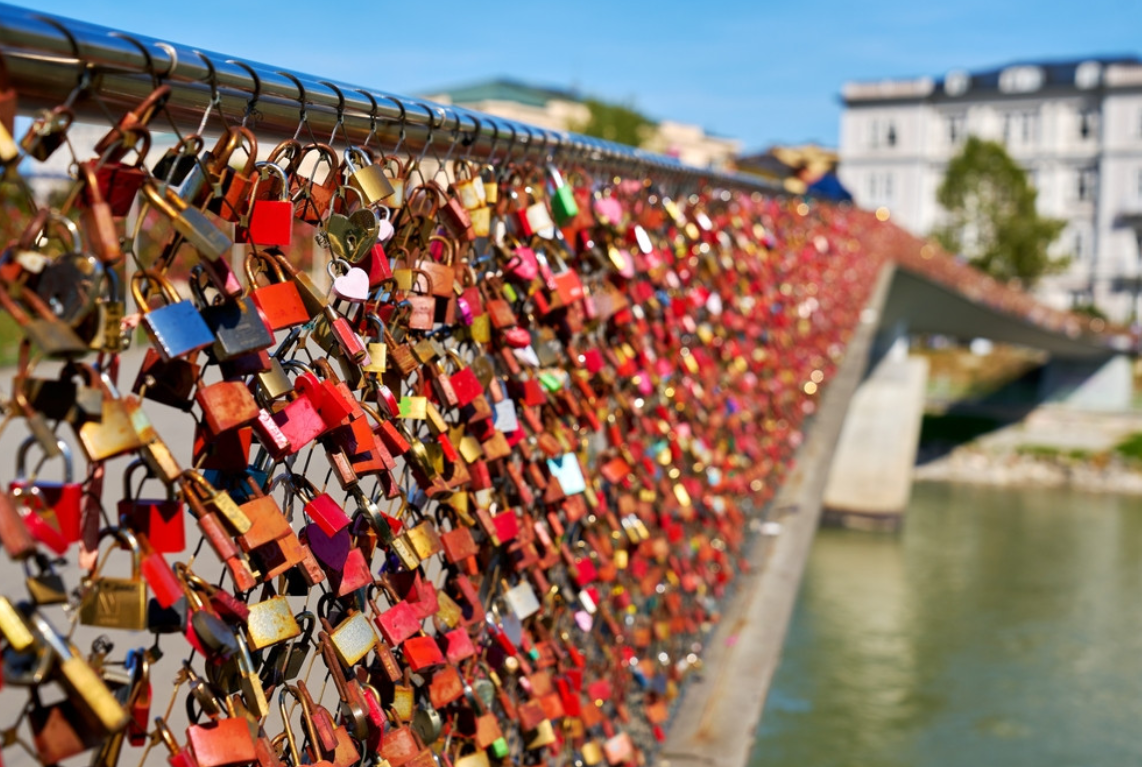 Jakarta's 'Love Lock' Bridge Plan Draws Fire Over City Priorities