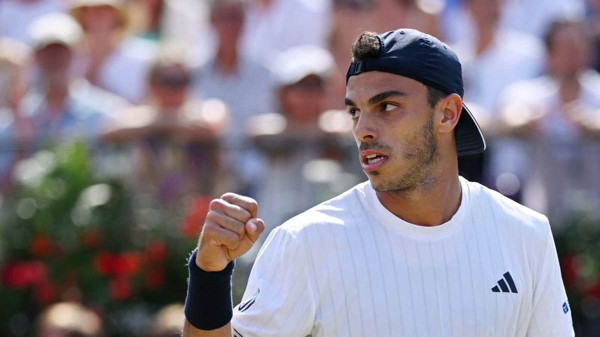 Cerundolo Claims Historic Queen's Title in Epic Battle with Paul