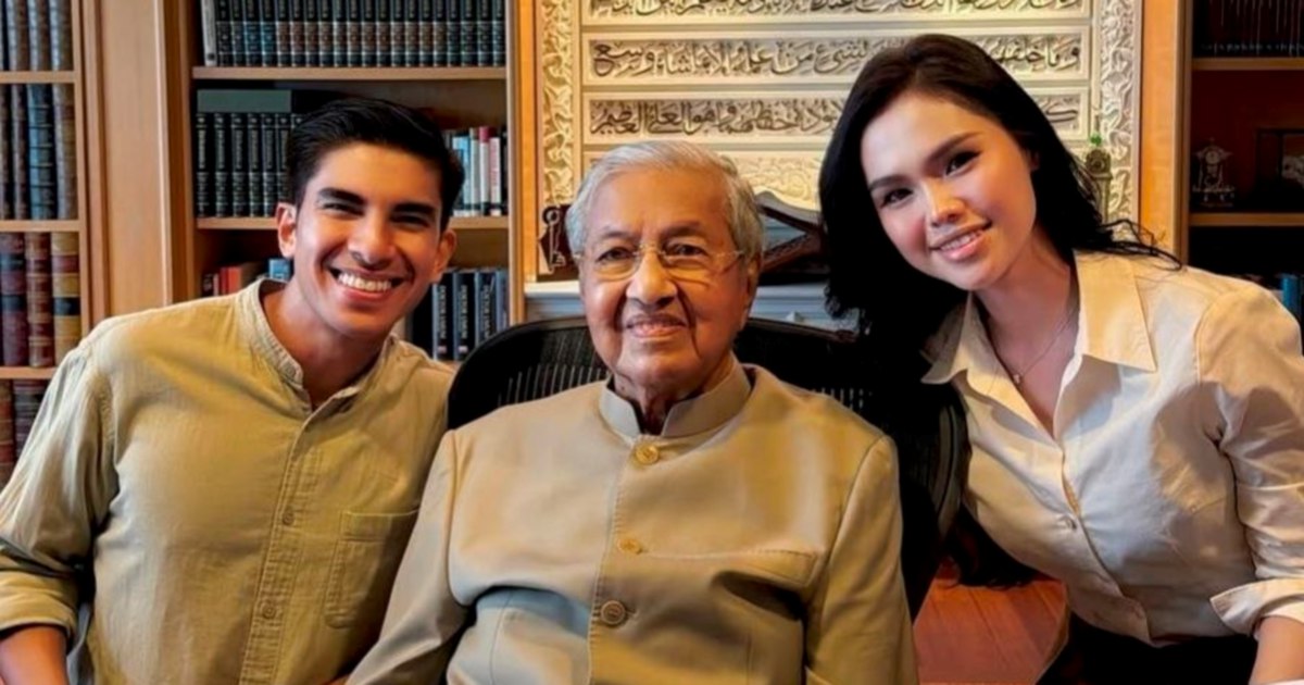 Tun M Offers Marriage Wisdom to Celebrity Couple Bella Astillah and Syed Saddiq
