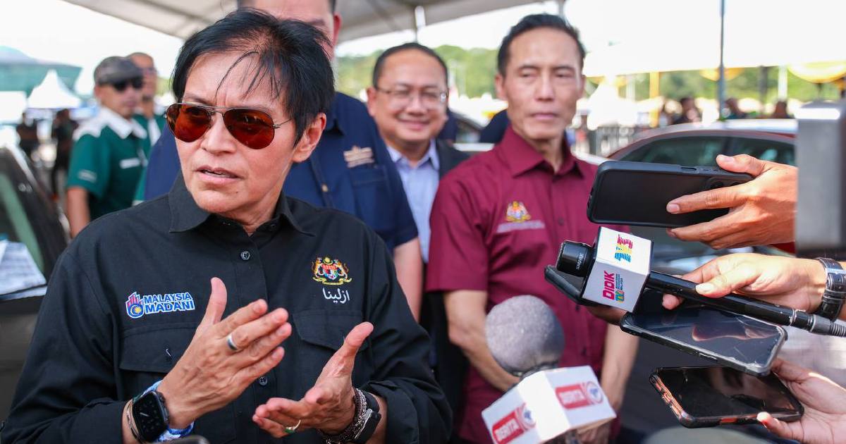 Azalina Backs Constitutional Bid to Split AG and Public Prosecutor Roles