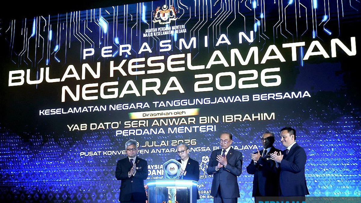 Anwar Calls for Unity Focus as Malaysia Grapples with Complex Security Threats