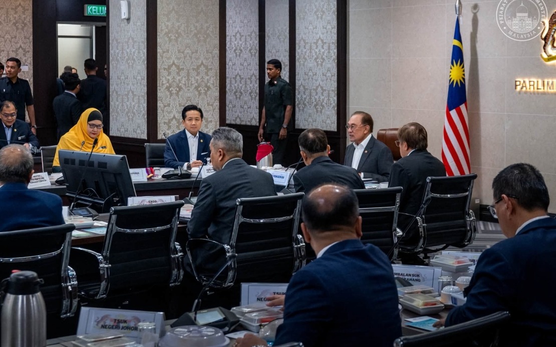 Federal-State Cooperation Crucial for Malaysia's Climate Goals, Says Anwar