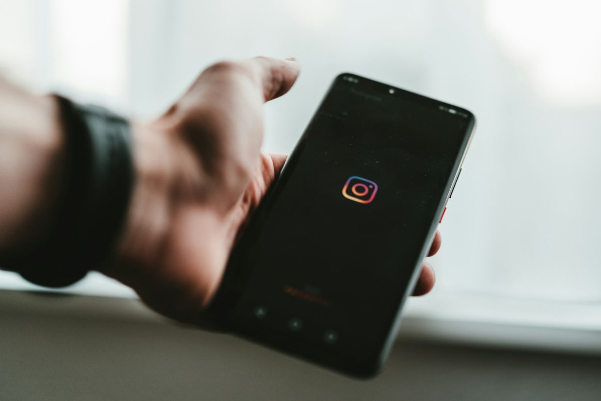 India Demands Meta Remove Child Abuse Content from Instagram and WhatsApp