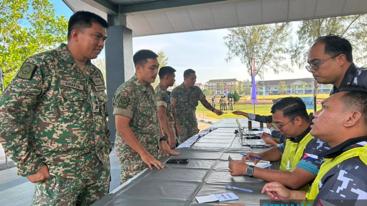 Johor State Election Early Voting Begins Under Clear Skies