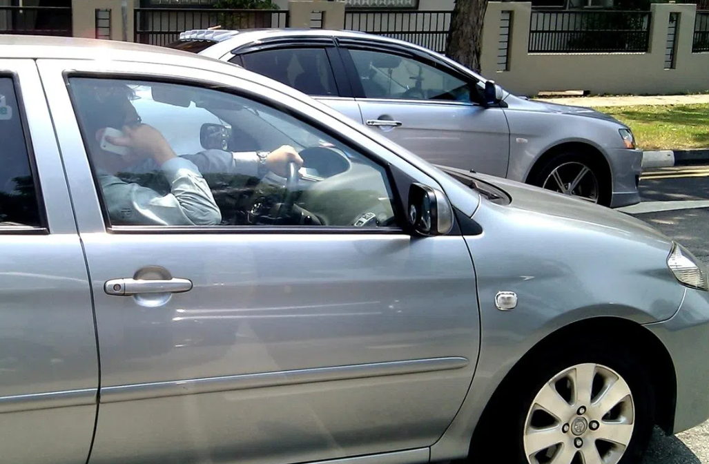 Singapore Tightens Phone-Driving Laws: Mere Possession Now Criminal as Road Deaths Surge